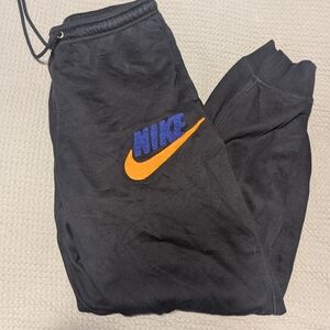 Nike Men's Black Sweatpants Relaxed Fit Athletic Wear